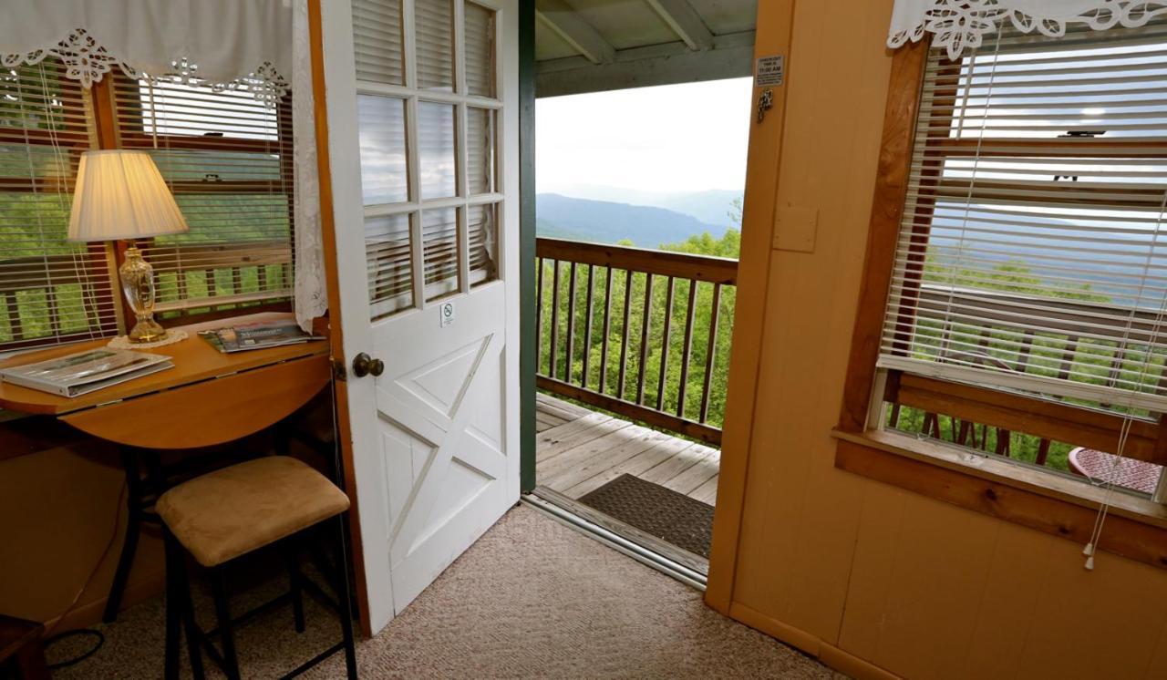 Alpine Inn Little Switzerland Exterior foto