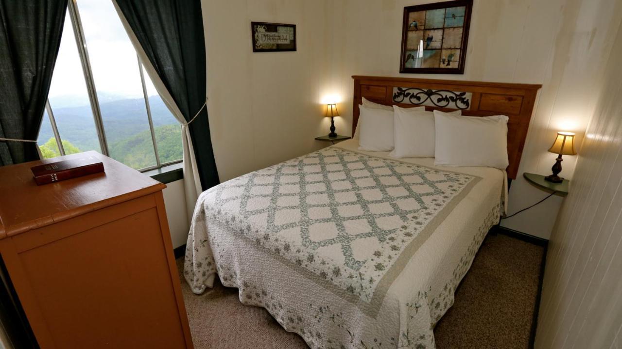 Alpine Inn Little Switzerland Exterior foto